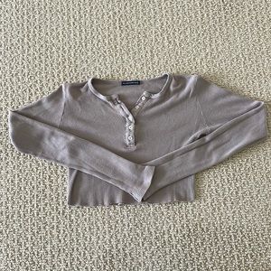Long sleeve cropped Henley